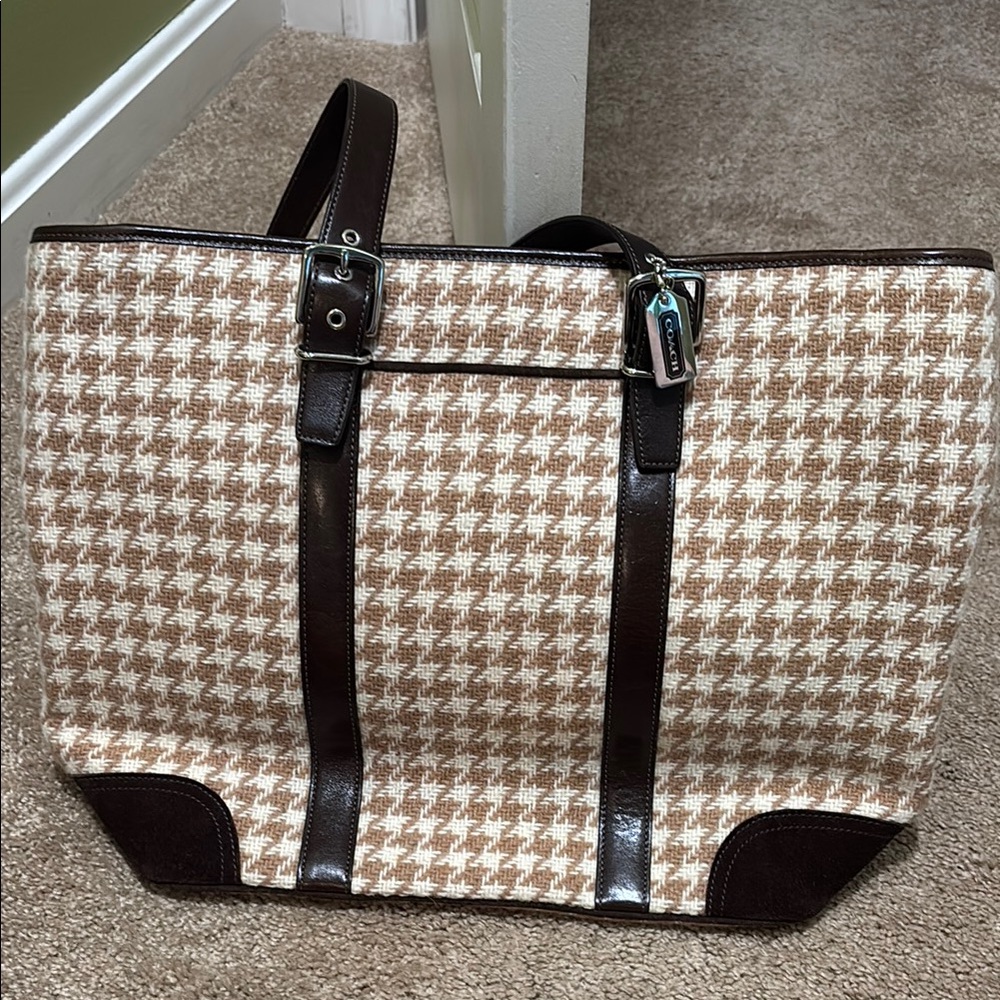 Coach Stylish Brown and Cream Houndstooth Men's Bag